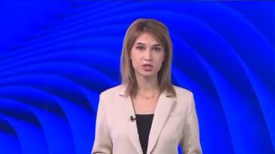 Une présentatrice obligée d'écarter les jambes pour présenter la météo