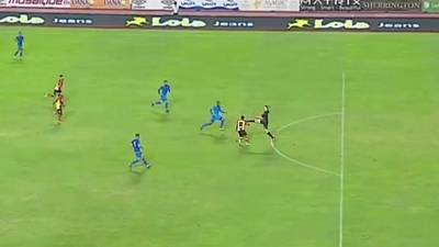 Un gardien se prend pour un ninja et ne comprend pas son carton rouge
