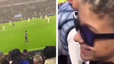 Un supporter marseillais jette un chargeur de téléphone sur Lionel Messi