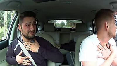 Deux touristes se font arrêter par un cartel armé