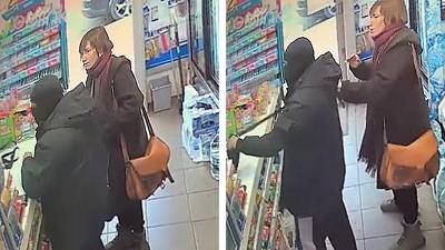 Une cliente s'oppose à un braqueur armé