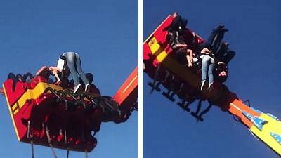 Une femme se retrouve suspendue dans le vide sur un manège